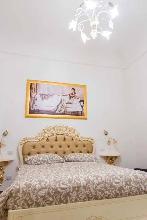 Hotel Palazzo Le Travi Bari 2*,