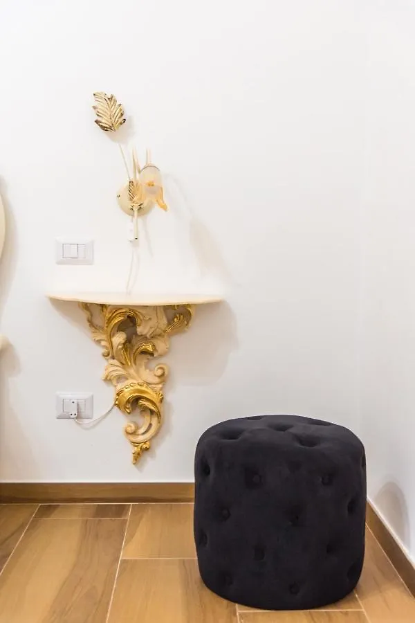 ** Pensión Hotel Palazzo Le Travi Bari Italia